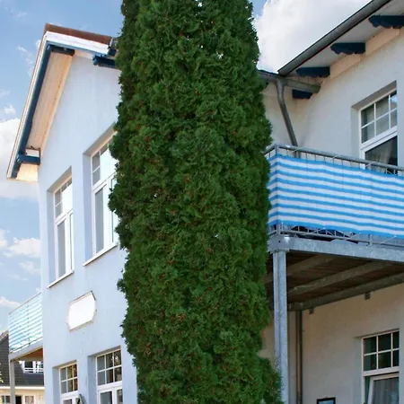 Koelpinseeusedom شقة